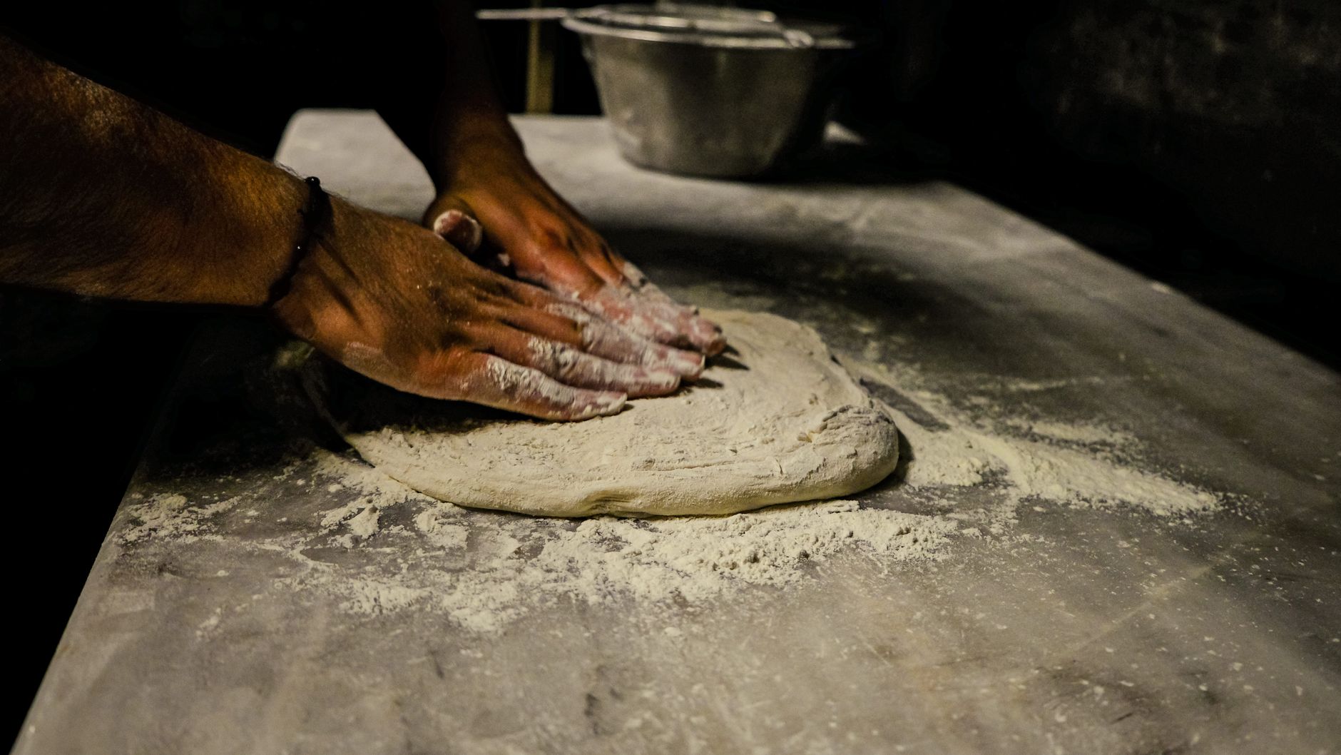 priprema tijesta – Pizzeria Fortuna