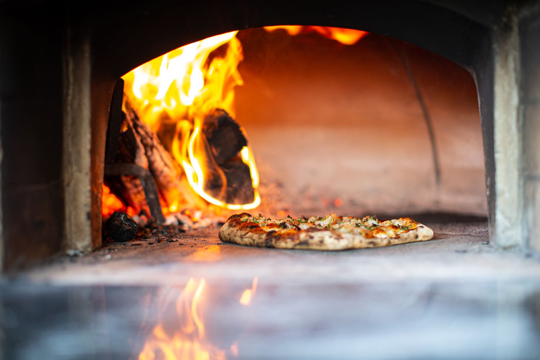 peć na drva – Pizzeria Fortuna